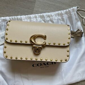NWT $395 Coach Studio 19 Riveted Leather Crossbody Shoulder Bag Ivory CC384